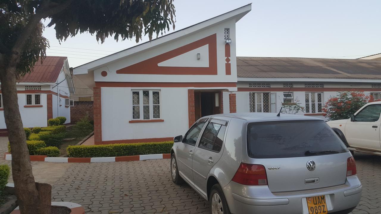Lucia Villas Mbale Екстериор снимка